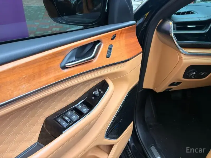 2022 Jeep Grand Cherokee с пробегом 53 000 км