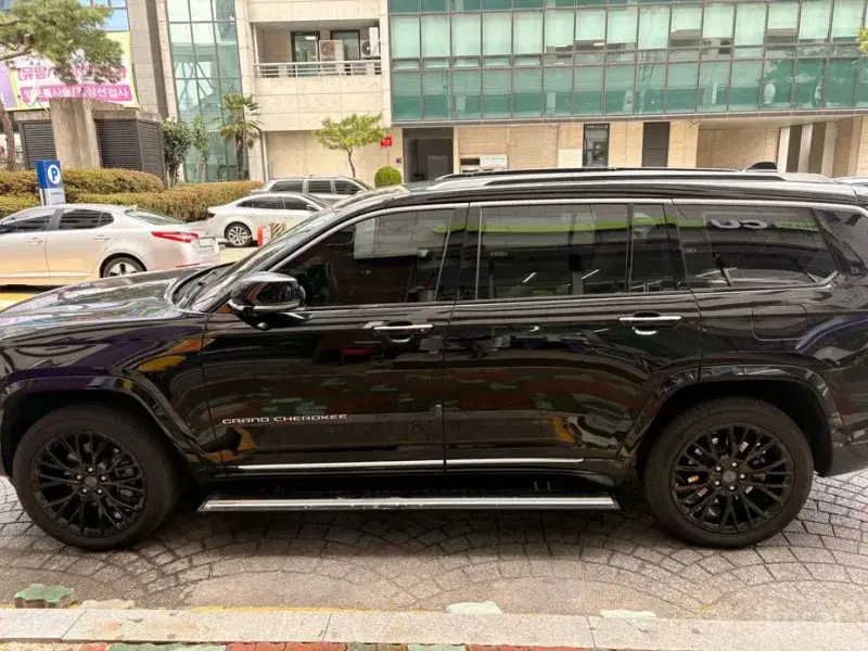 2022 Jeep Grand Cherokee с пробегом 53 000 км