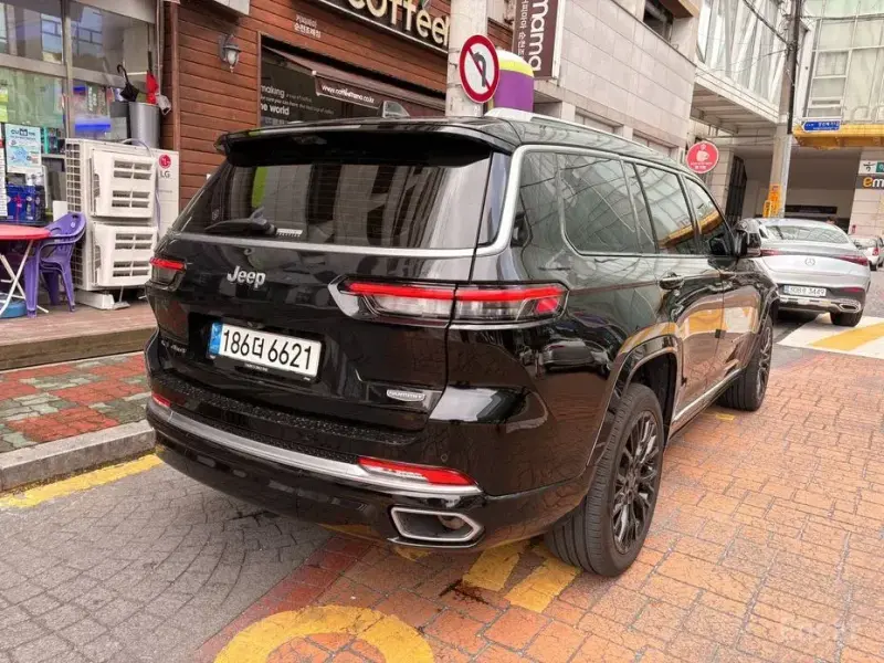 2022 Jeep Grand Cherokee с пробегом 53 000 км