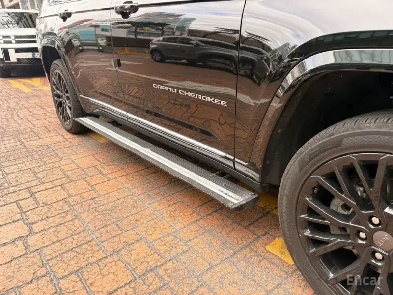 2022 Jeep Grand Cherokee с пробегом 53 000 км