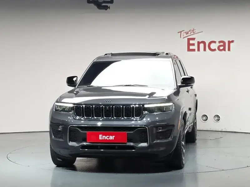2022 Jeep Grand Cherokee с пробегом 23 023 км