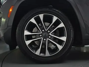 2022 Jeep Grand Cherokee с пробегом 23 023 км