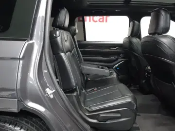2022 Jeep Grand Cherokee с пробегом 23 023 км