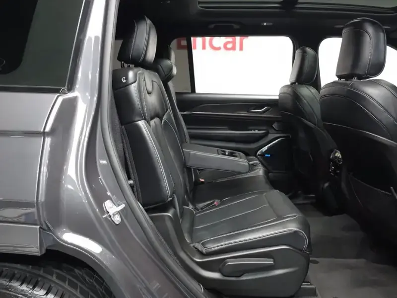 2022 Jeep Grand Cherokee с пробегом 23 023 км