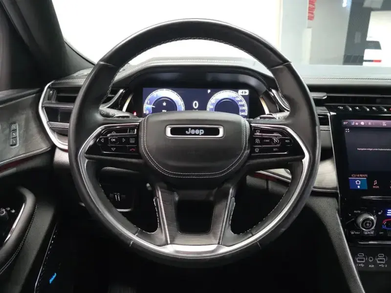 2022 Jeep Grand Cherokee с пробегом 23 023 км