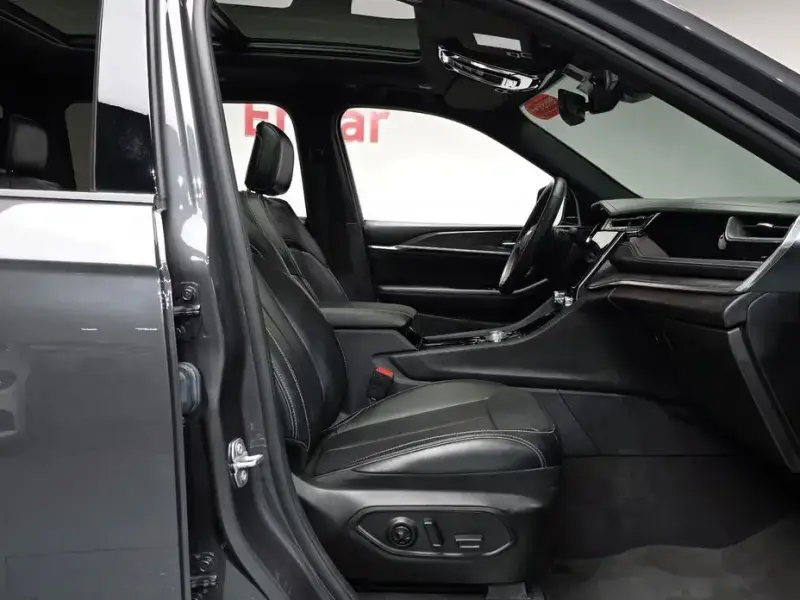 2022 Jeep Grand Cherokee с пробегом 23 023 км