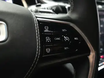 2022 Jeep Grand Cherokee с пробегом 23 023 км