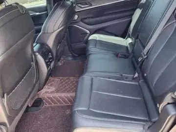 2021 Jeep Grand Cherokee с пробегом 24 238 км