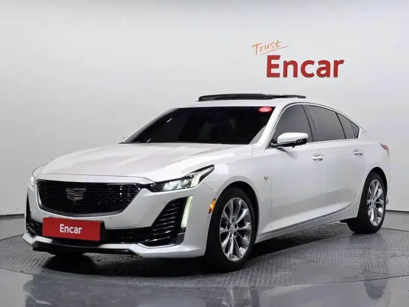 2022 Cadillac CT5 с пробегом 27 019 км