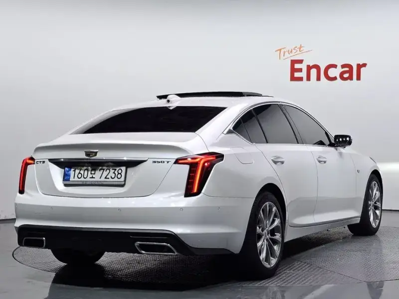 2022 Cadillac CT5 с пробегом 27 019 км