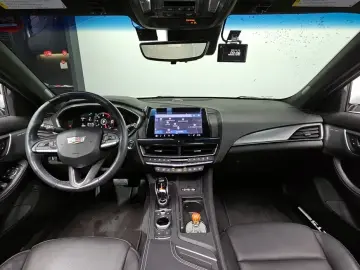 2022 Cadillac CT5 с пробегом 27 019 км