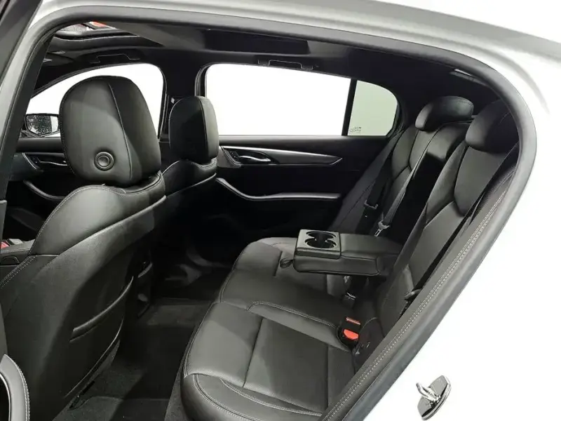 2022 Cadillac CT5 с пробегом 27 019 км