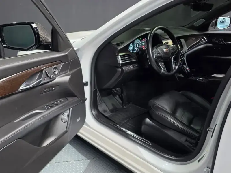 2019 Cadillac CT6 с пробегом 100 603 км