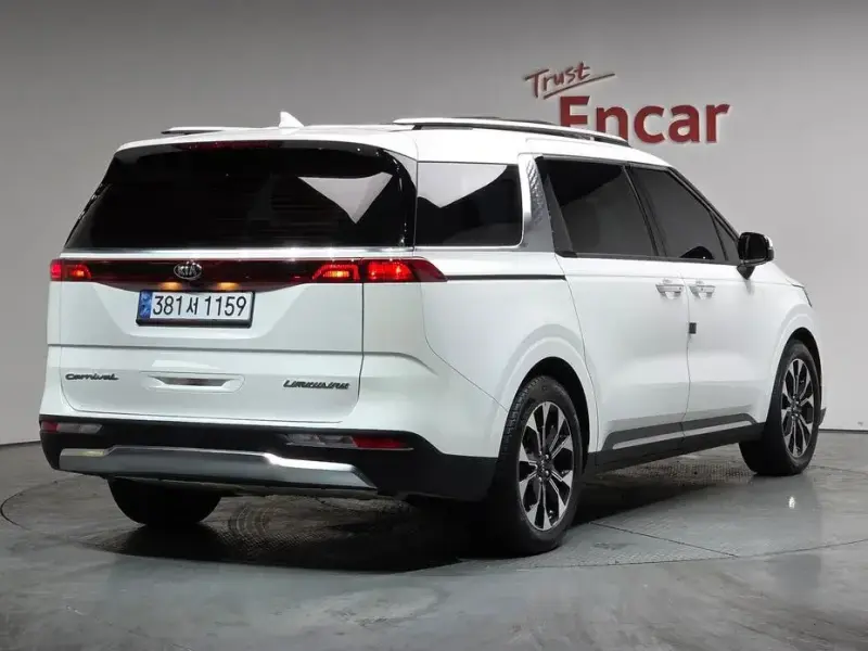 2021 Kia Carnival с пробегом 107 500 км