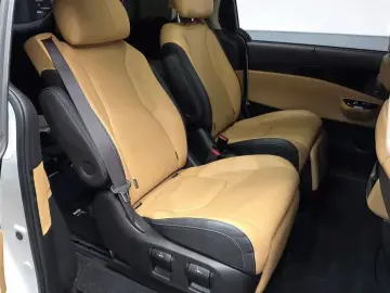 2021 Kia Carnival с пробегом 107 500 км