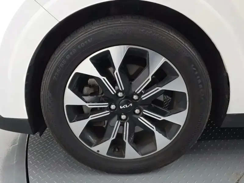 2021 Kia Carnival с пробегом 143 058 км