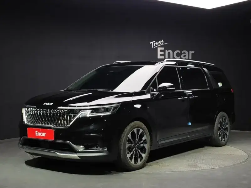 2023 Kia Carnival с пробегом 36 161 км