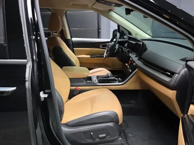 2023 Kia Carnival с пробегом 36 161 км