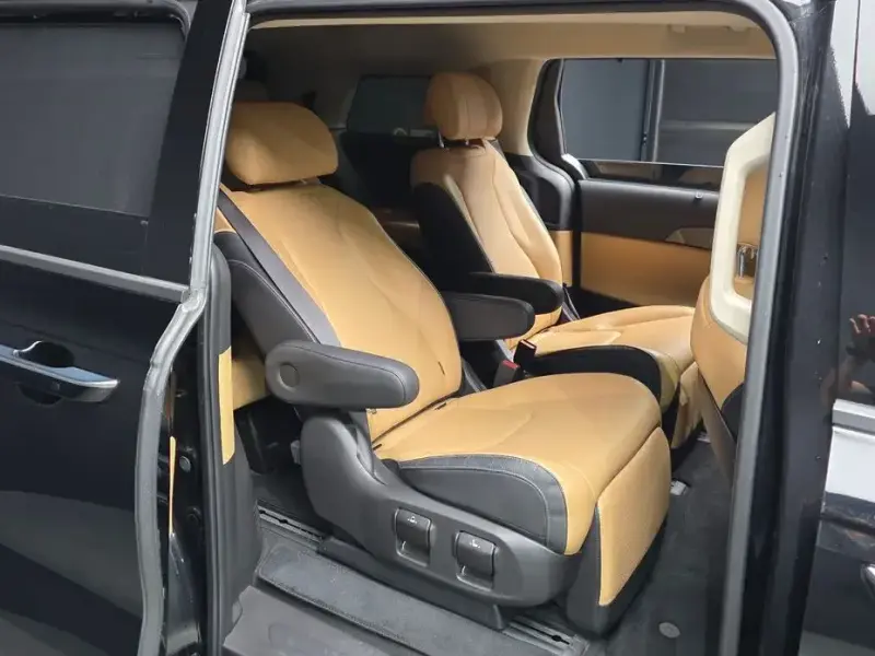 2023 Kia Carnival с пробегом 36 161 км