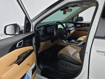 2022 Kia Carnival с пробегом 69 351 км