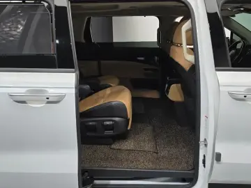 2022 Kia Carnival с пробегом 69 351 км