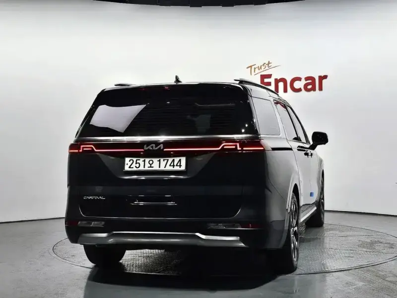 2022 Kia Carnival с пробегом 103 856 км