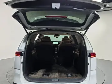 2022 Kia Carnival с пробегом 69 351 км