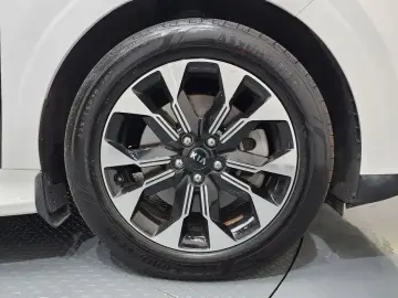 2021 Kia Carnival с пробегом 29 996 км