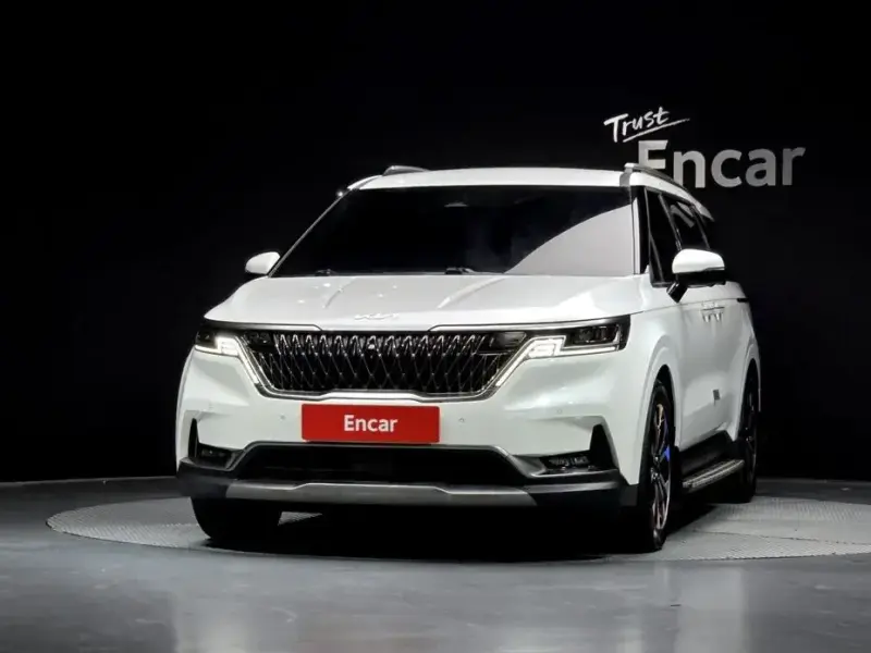 2023 Kia Carnival с пробегом 135 883 км