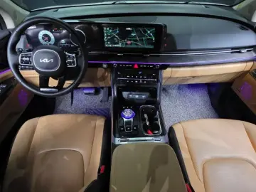 2023 Kia Carnival с пробегом 135 883 км