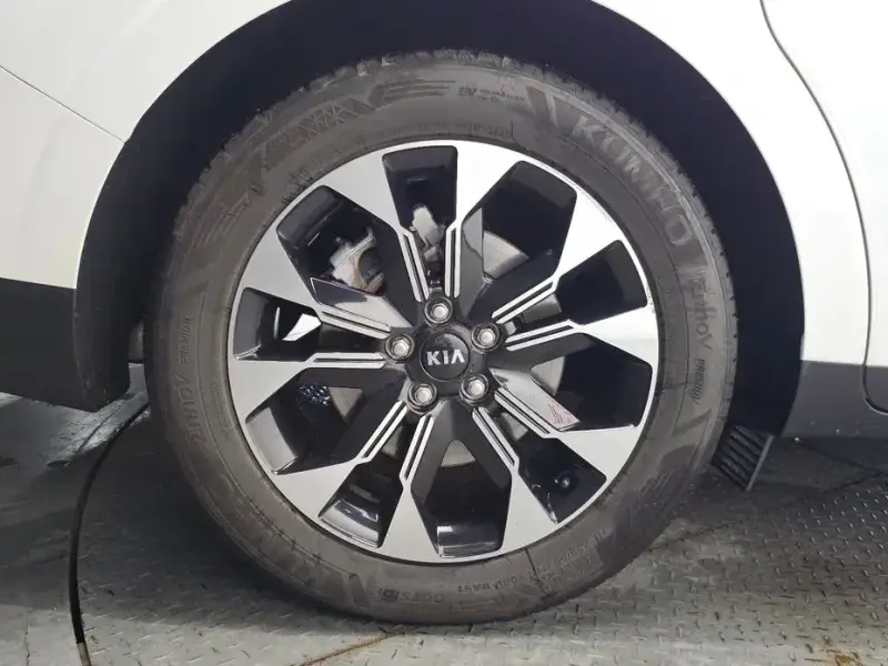 2021 Kia Carnival с пробегом 83 317 км