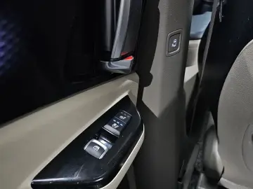 2021 Kia Carnival с пробегом 83 317 км