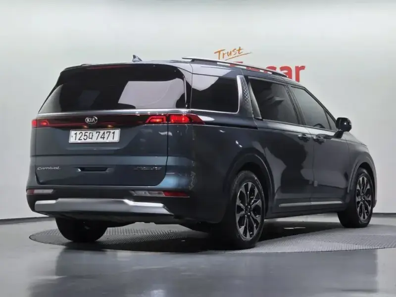 2021 Kia Carnival с пробегом 93 968 км