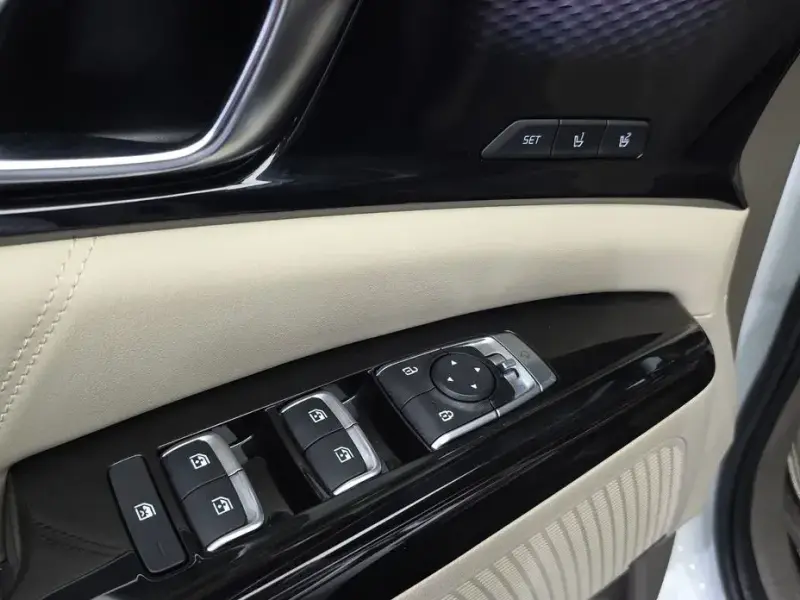2021 Kia Carnival с пробегом 87 696 км