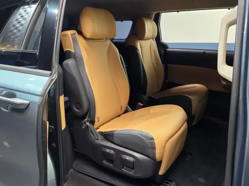 2021 Kia Carnival с пробегом 93 968 км