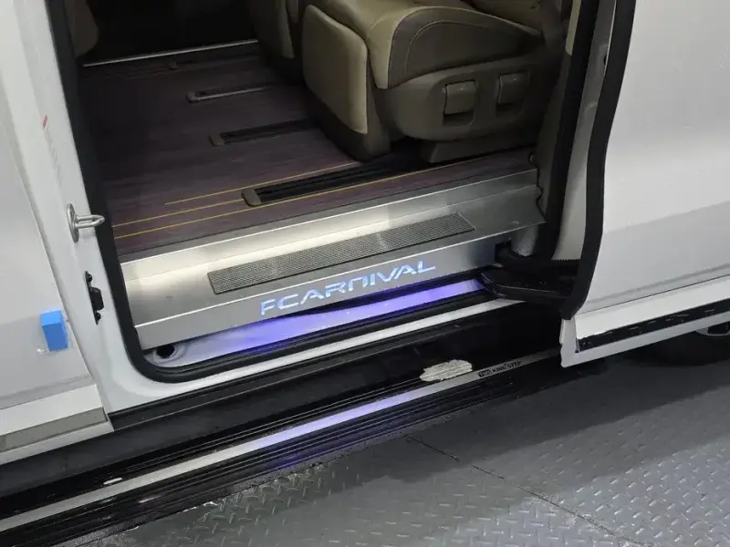 2021 Kia Carnival с пробегом 87 696 км