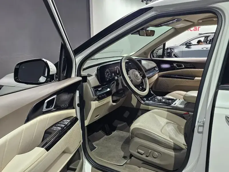 2021 Kia Carnival с пробегом 109 681 км