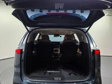 2021 Kia Carnival с пробегом 93 968 км