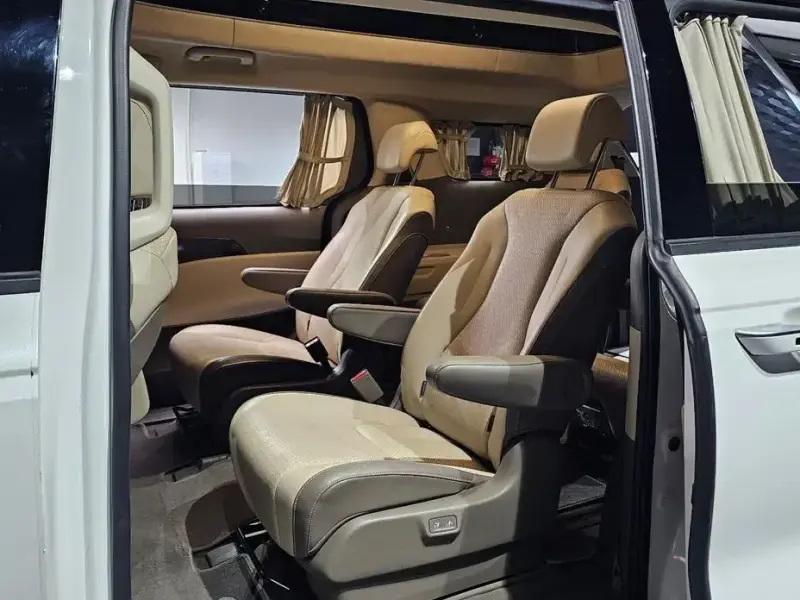 2021 Kia Carnival с пробегом 109 681 км