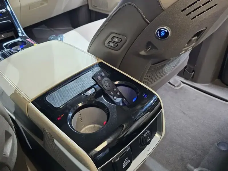 2021 Kia Carnival с пробегом 109 681 км