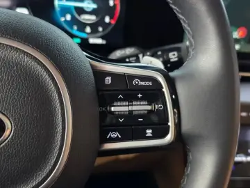 2021 Kia Carnival с пробегом 93 968 км