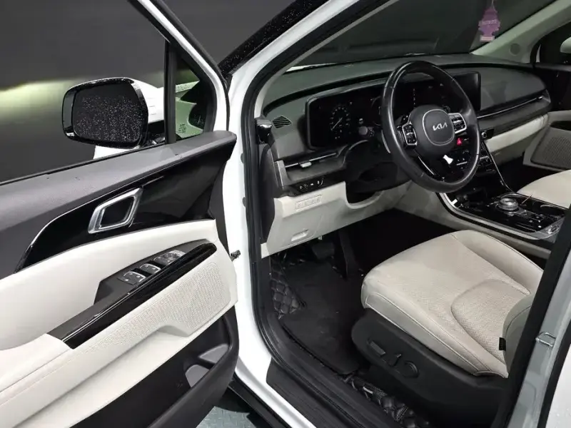 2022 Kia Carnival с пробегом 55 062 км