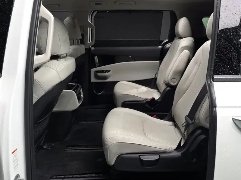 2022 Kia Carnival с пробегом 55 062 км