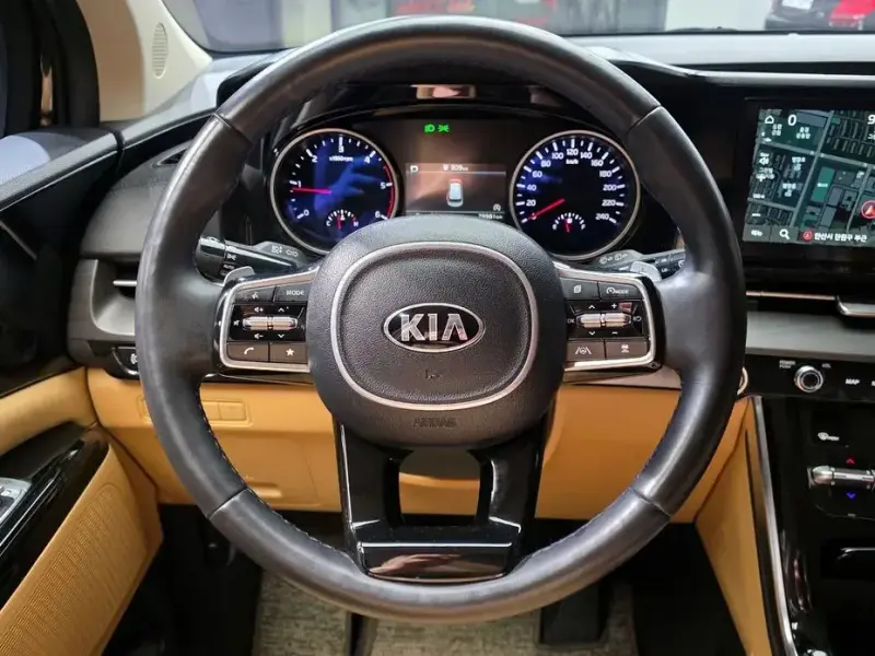 2021 Kia Carnival с пробегом 78 981 км