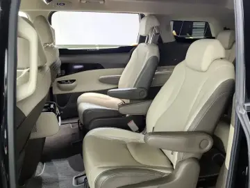 2021 Kia Carnival с пробегом 54 433 км