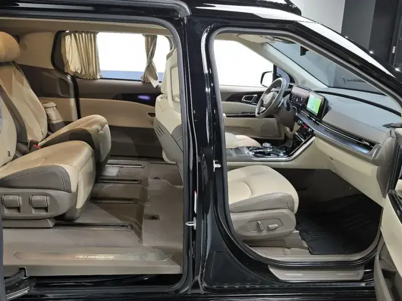 2022 Kia Carnival с пробегом 51 363 км