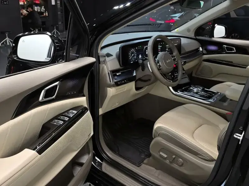 2022 Kia Carnival с пробегом 51 363 км