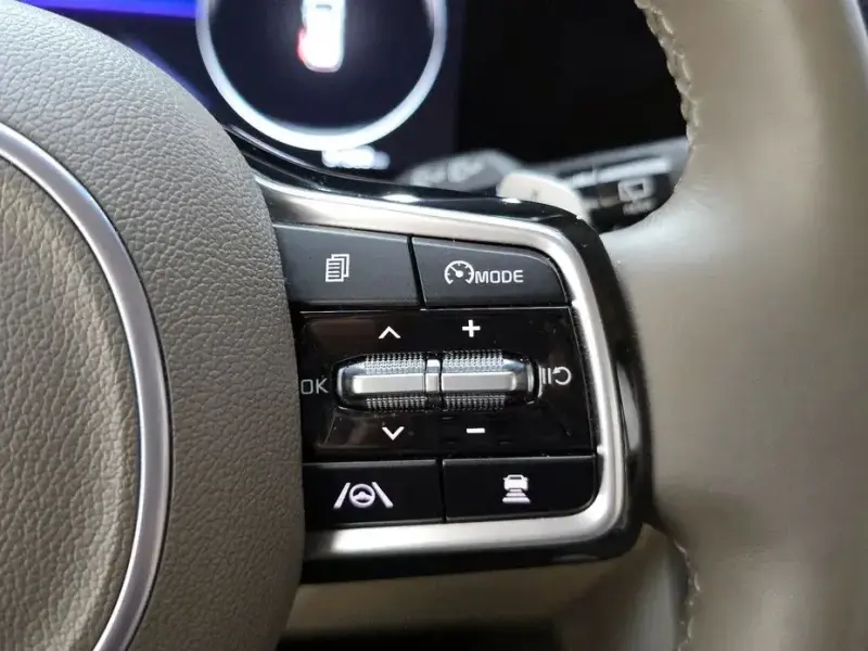2022 Kia Carnival с пробегом 51 363 км