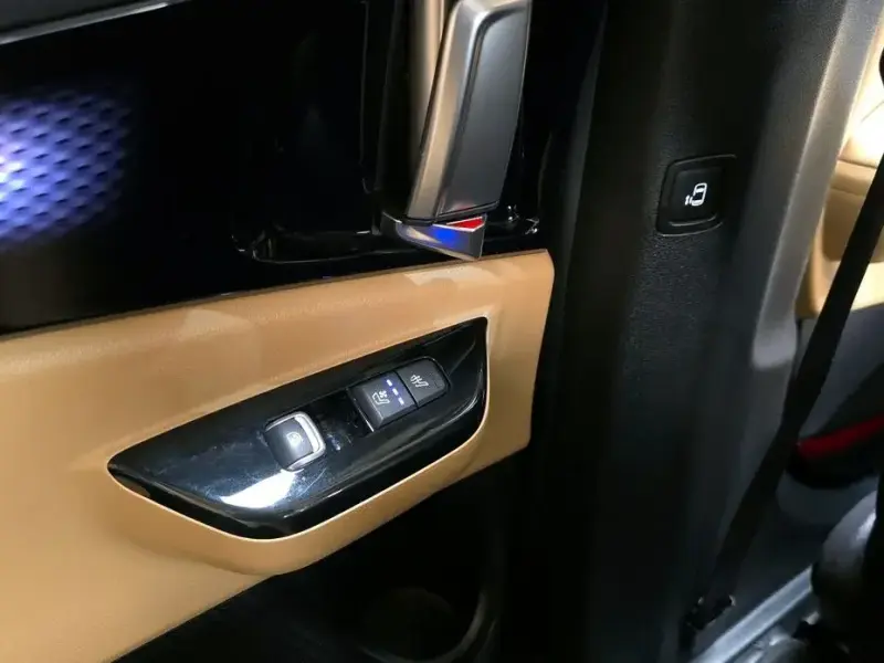 2023 Kia Carnival с пробегом 33 970 км