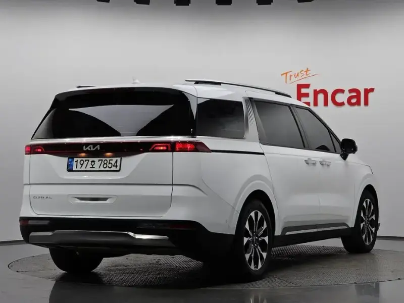2022 Kia Carnival с пробегом 79 063 км